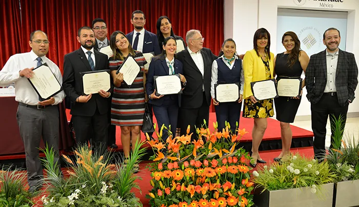 Reconocemos a los egresados de programas de educación continua de la Facultad de Comunicación