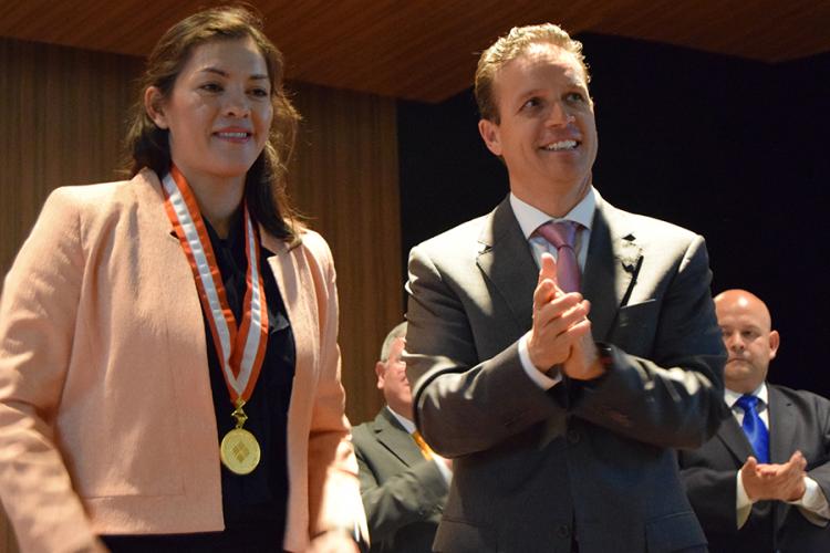 María del Rosario Espinoza recibe Medalla Anáhuac al Mérito Deportivo