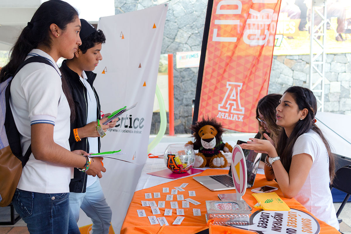 23 / 28 - Los alumnos Anáhuac contagian de entusiasmo el Campus Visit