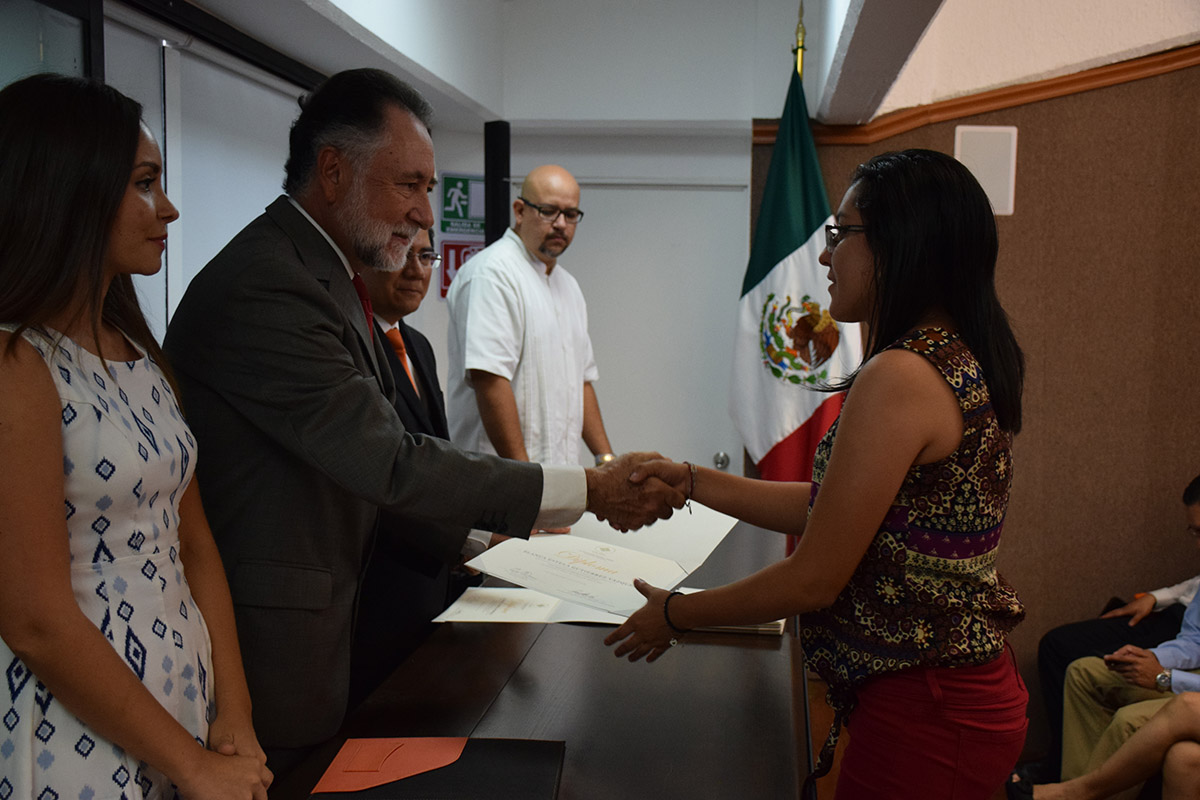 10 / 20 - Concluye el primer ciclo de Diplomados Anáhuac 2016