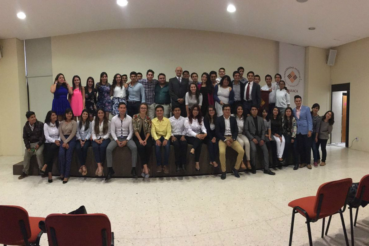 2 / 5 - Alumnos Vértice Xalapa asisten a Congreso Genes Anáhuac Oaxaca