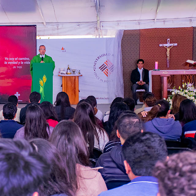 La Comunidad Universitaria se Encomienda en el 2020