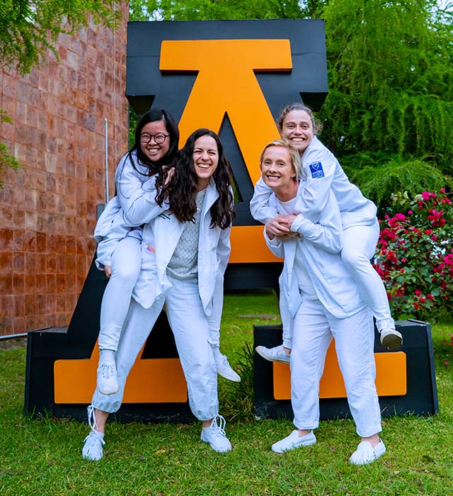 Despedida de Alumnas Visitantes del University of Nebraska Medical Center