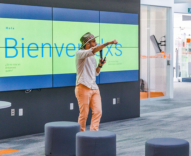 Celebramos con el Diseñador Colombiano Felipe Quintero el Día Mundial del Diseño