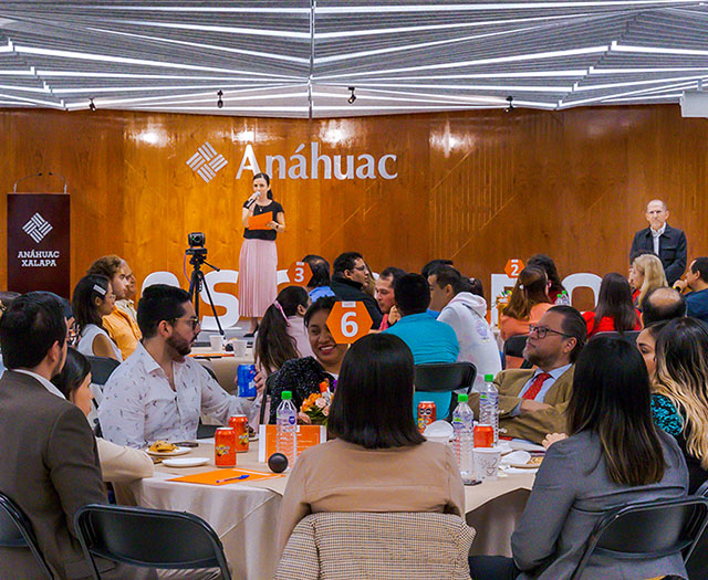 Coffee Connect: Networking entre Alumnos de Posgrado