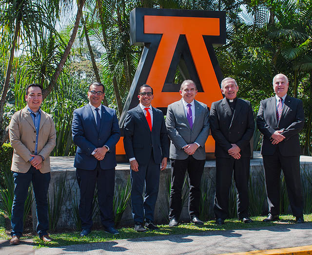 Visita de Miembros de la Red Internacional de Universidades del Regnum Christi