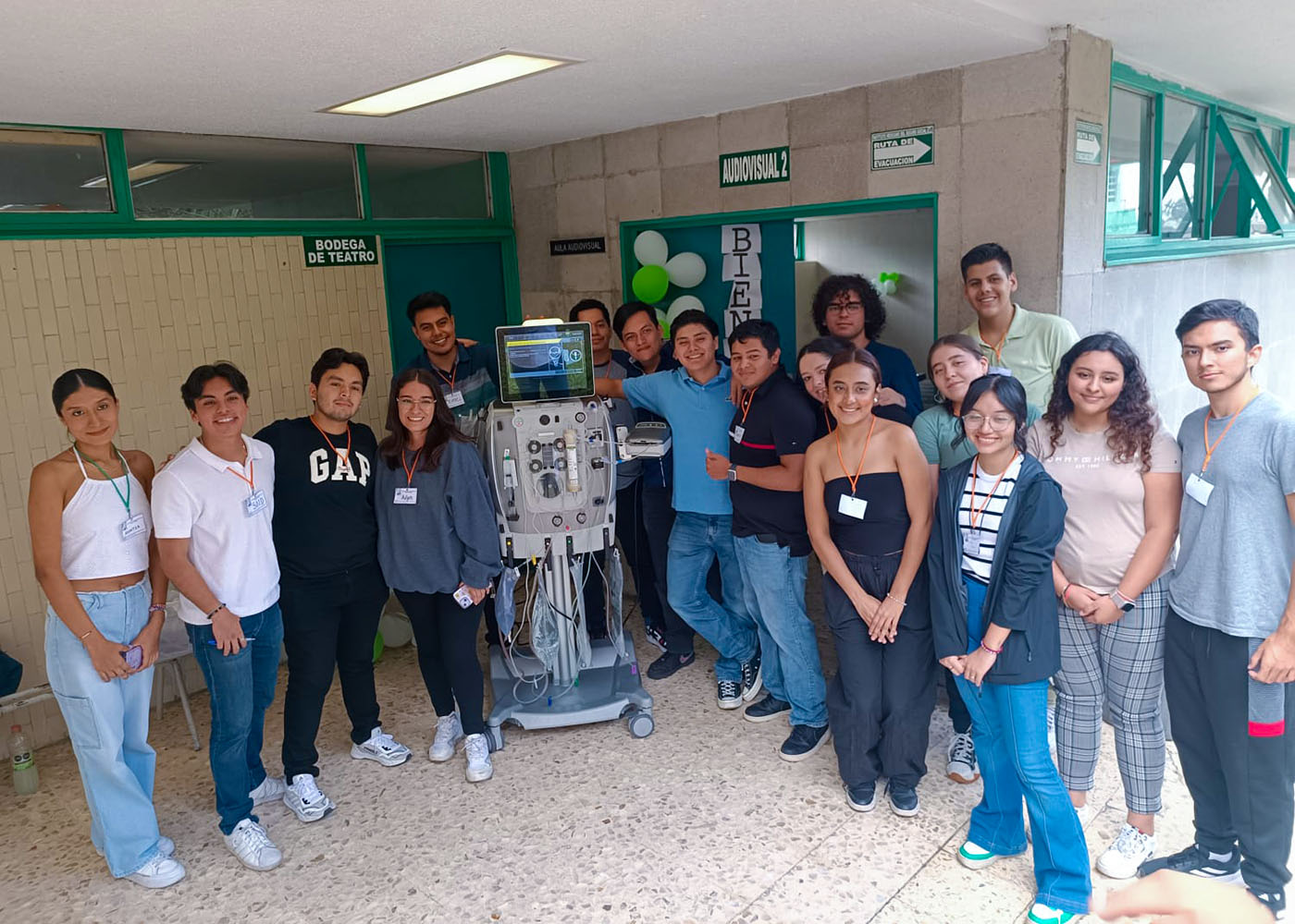 1 / 10 - Ingeniería Biomédica Participa en la Semana de Capacitación de Equipo Médico del IMSS