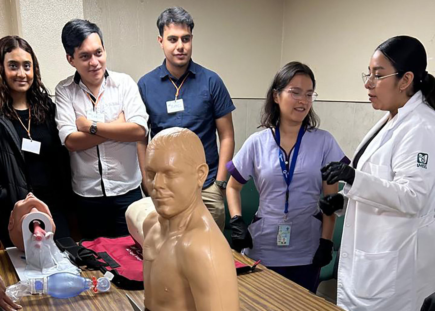 6 / 10 - Ingeniería Biomédica Participa en la Semana de Capacitación de Equipo Médico del IMSS