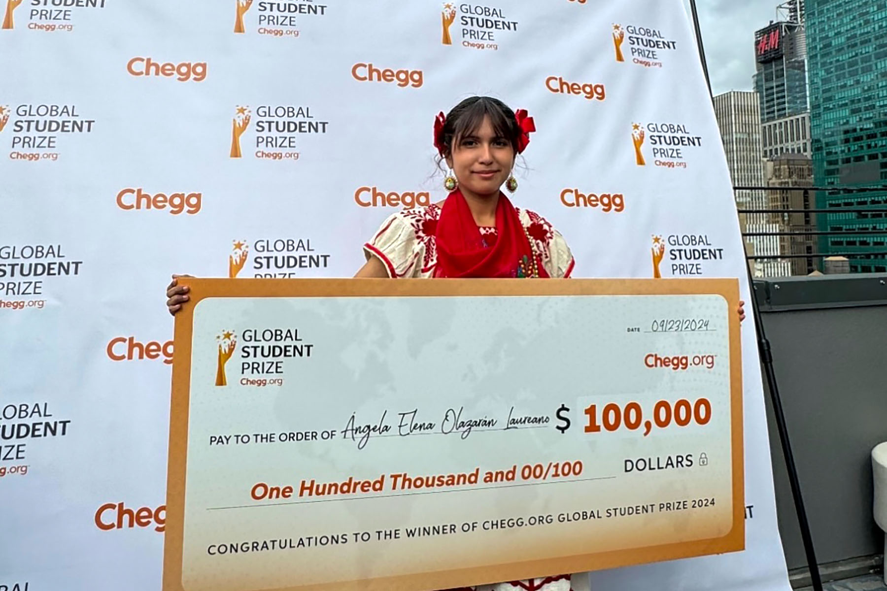 5 / 8 - Alumna de Ingeniería Ganadora del Chegg.org Global Student Prize 2024