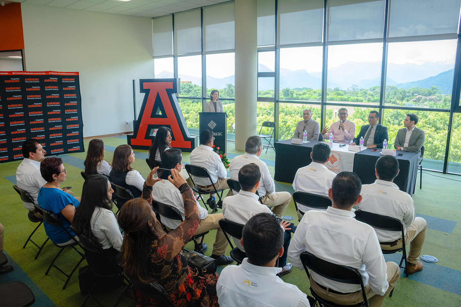 11 / 41 - Clausura del Diplomado en Marketing Digital para Grupo San Antonio