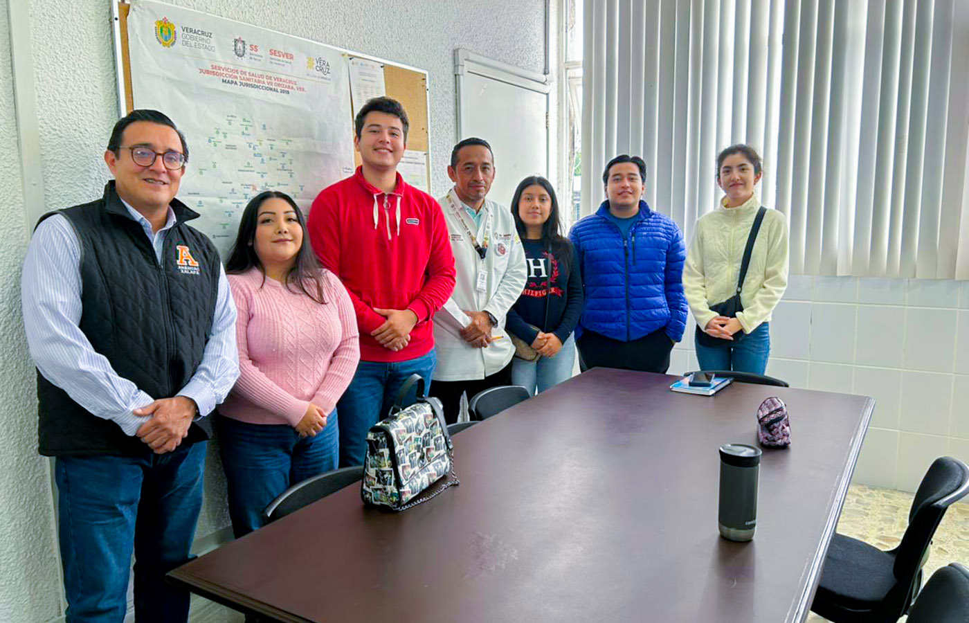 1 / 2 - Alumnos de Derecho Visitan la Jurisdicción Sanitaria No. VII con Sede en Orizaba