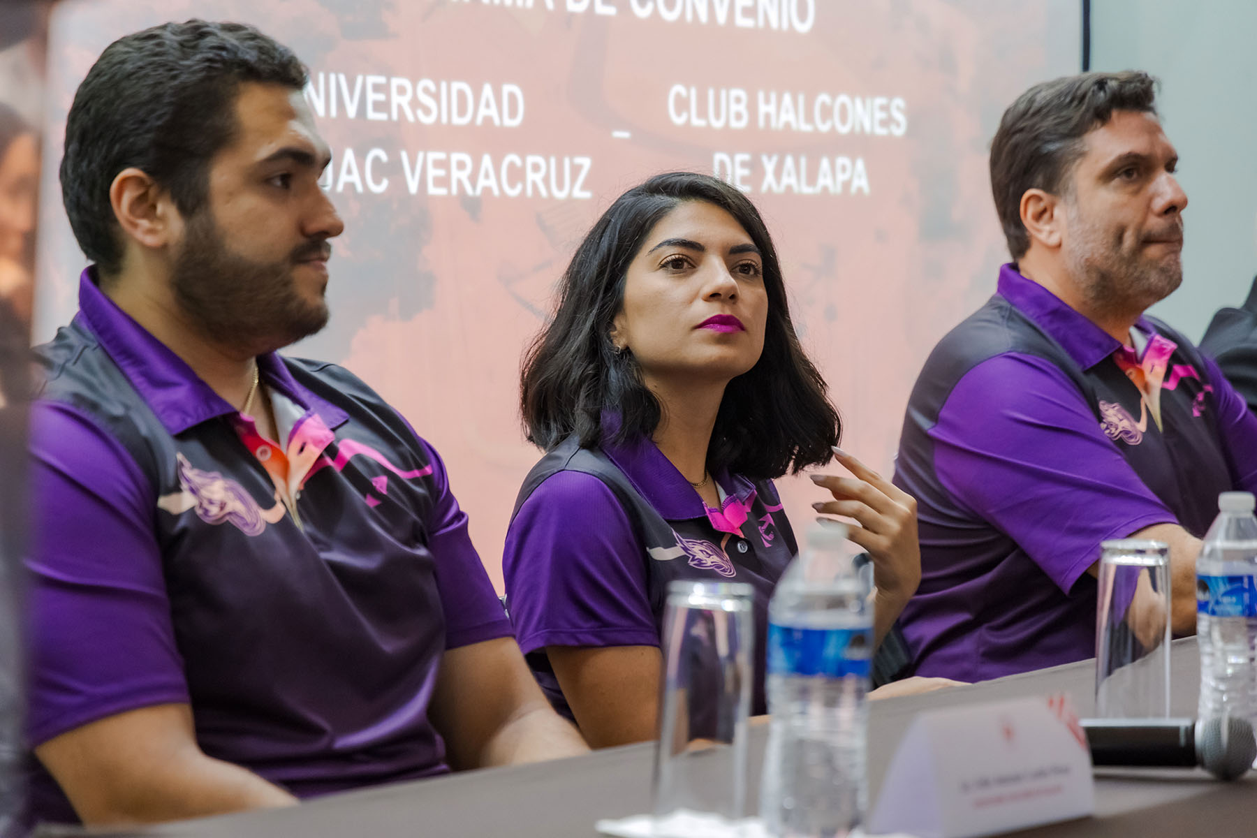 17 / 38 - Firma de Convenio con el Club Halcones de Xalapa