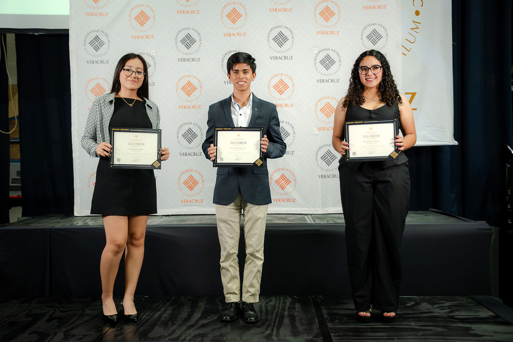 26 / 69 - Entrega de Premios Lux et Veritas y Ser Anáhuac: Galería