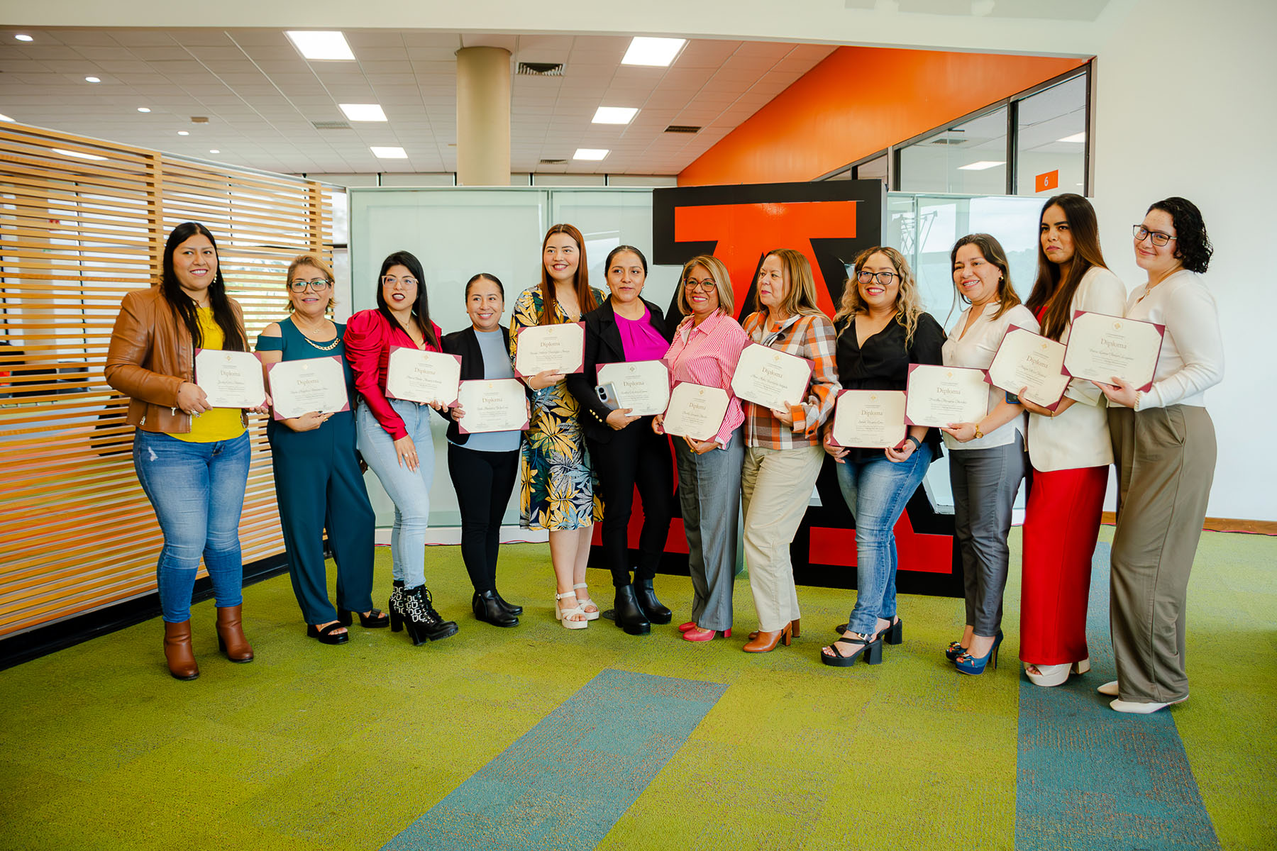 24 / 37 - Clausura del Diplomado en Liderazgo y Desarrollo Gerencial en Hidrocarburos