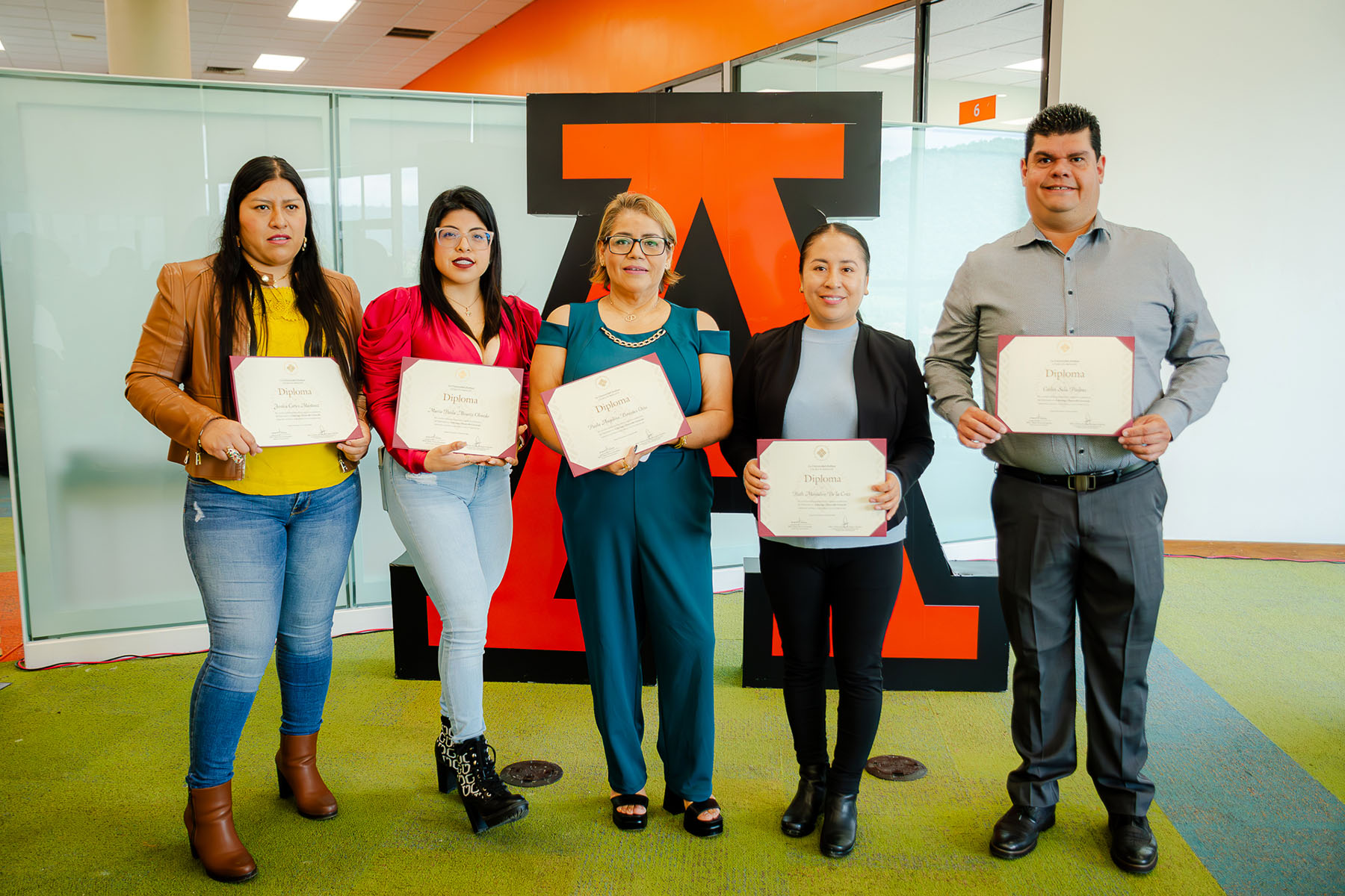 27 / 37 - Clausura del Diplomado en Liderazgo y Desarrollo Gerencial en Hidrocarburos