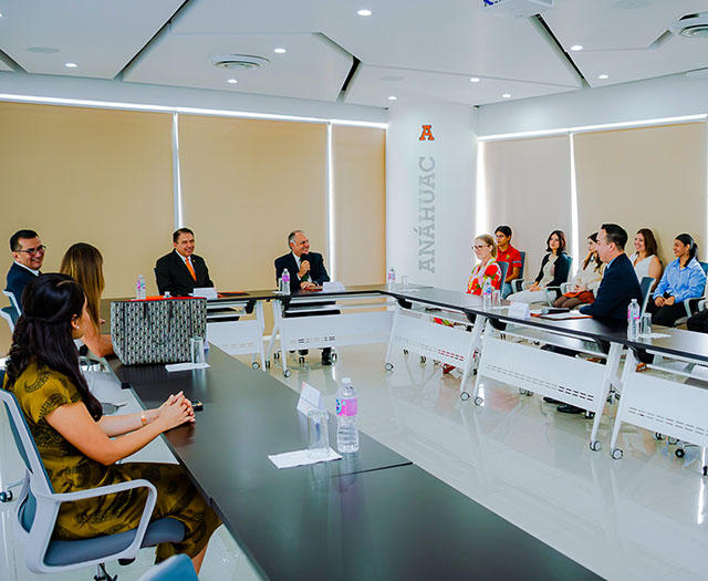 Firma de Convenio con LAYÚN Estrategias y Marketing