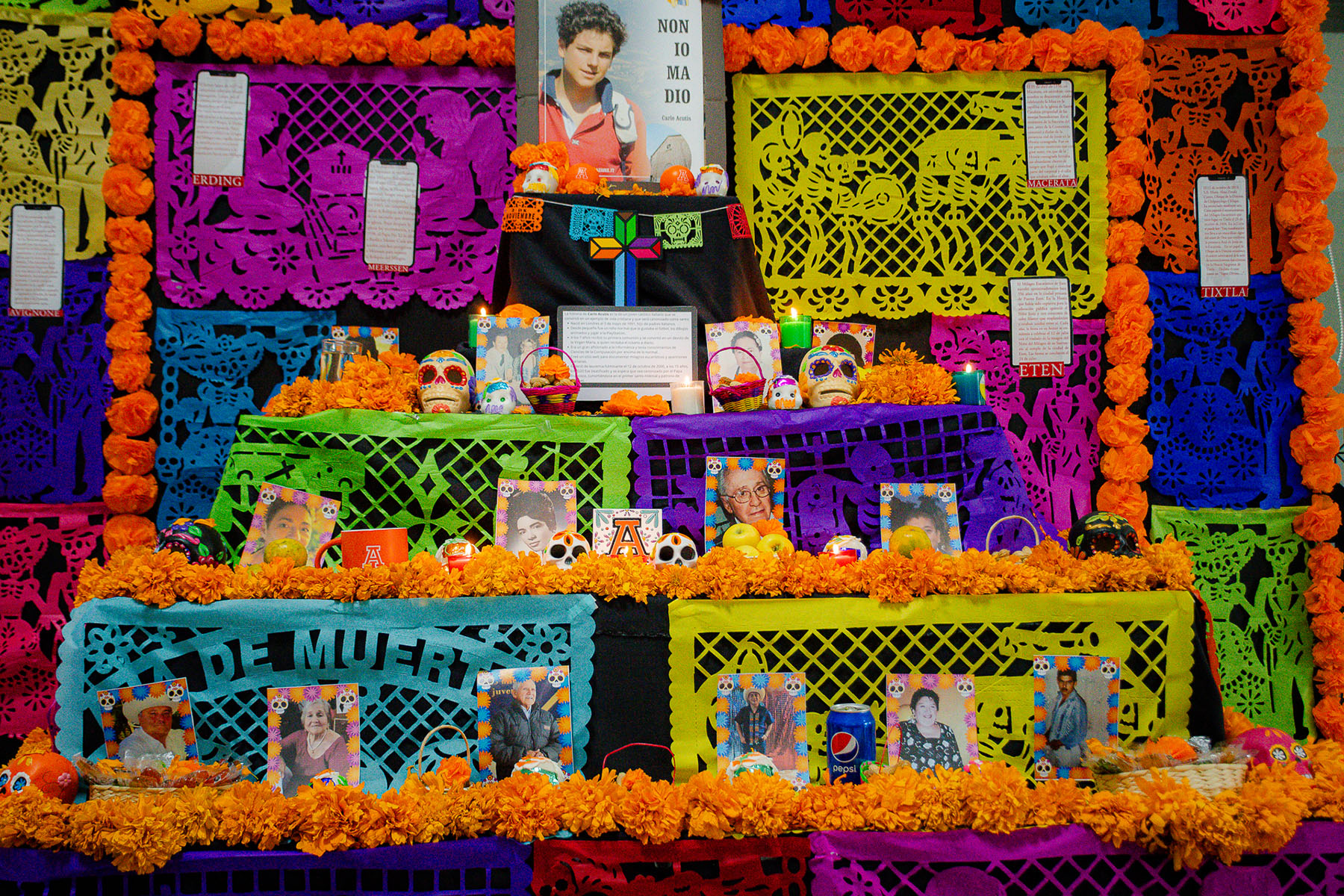 1 / 17 - Festín de Día de Muertos de Posgrados