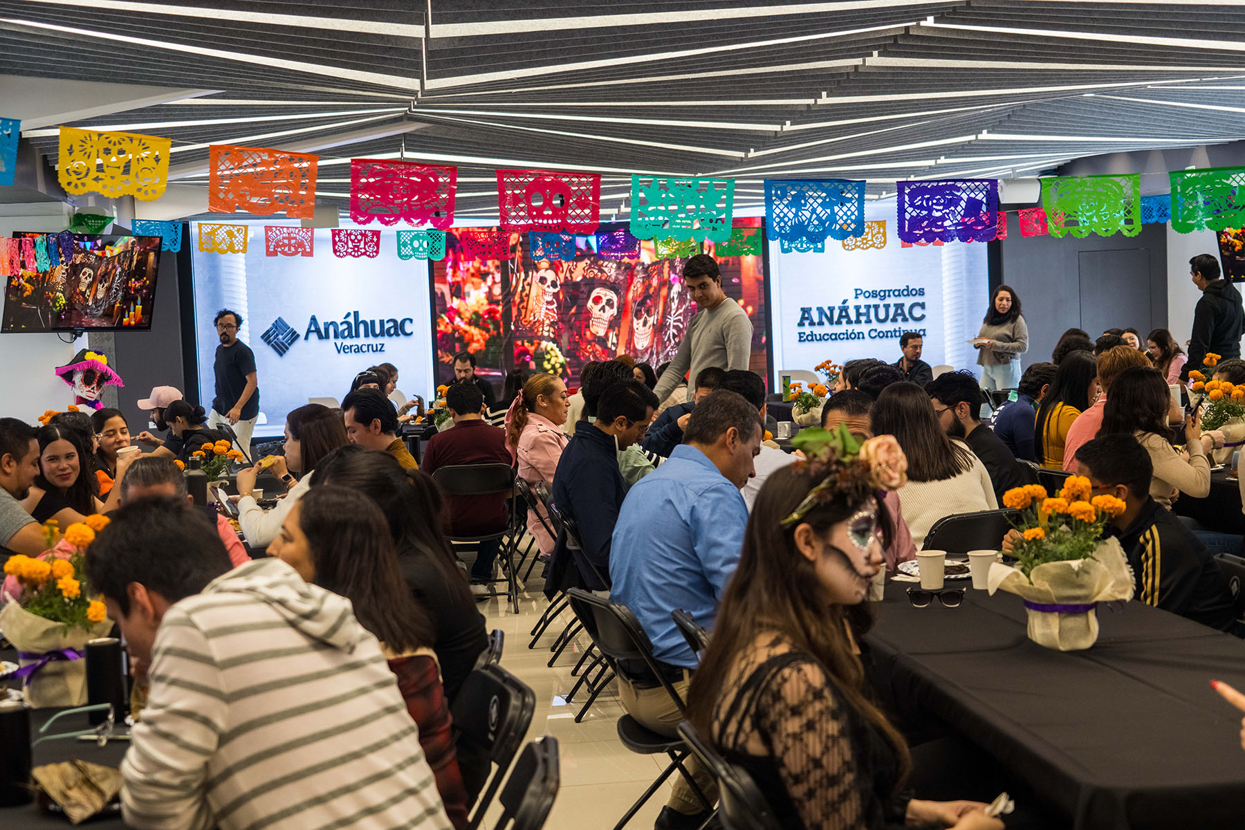 11 / 30 - Festín de Día de Muertos de Posgrados