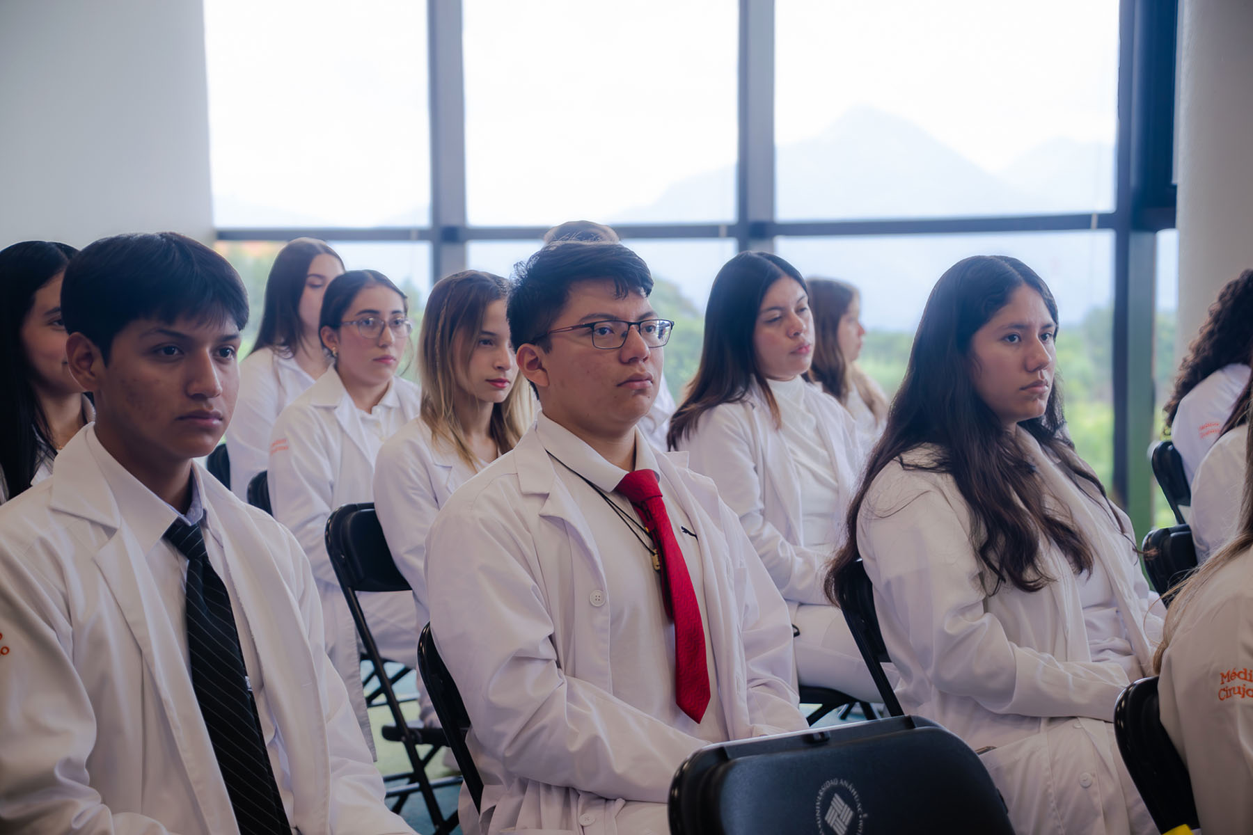 4 / 21 - Memorable Homenaje al Dr. Miguel Velázquez Carrillo en el Marco del Día del Médico