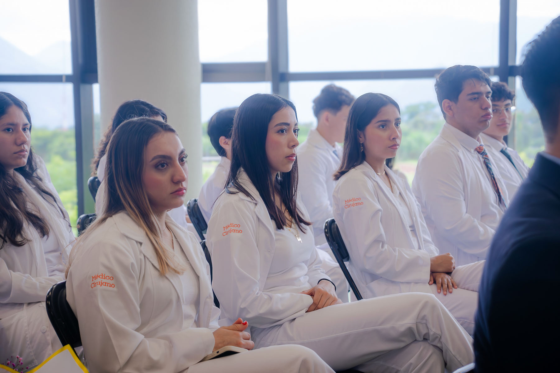 5 / 21 - Memorable Homenaje al Dr. Miguel Velázquez Carrillo en el Marco del Día del Médico