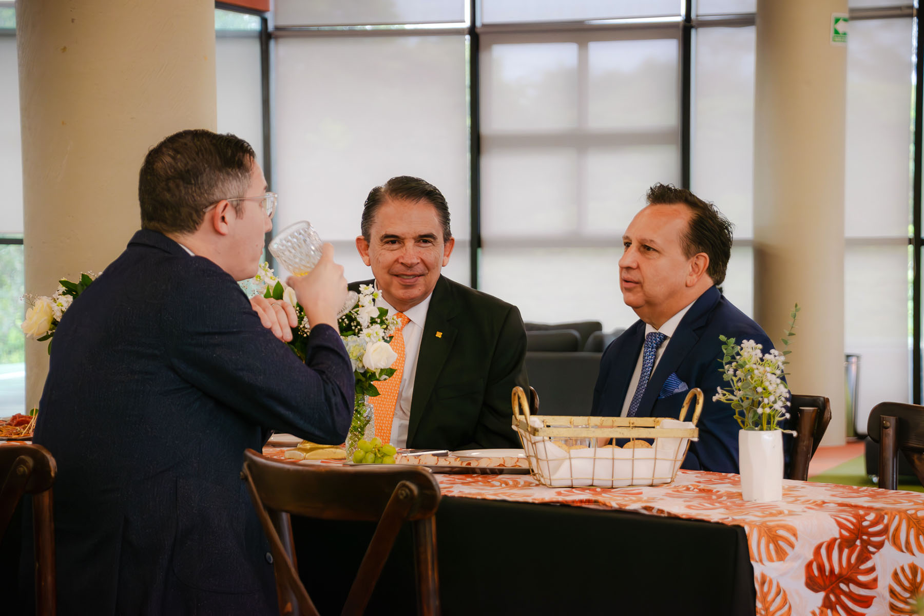 20 / 21 - Memorable Homenaje al Dr. Miguel Velázquez Carrillo en el Marco del Día del Médico