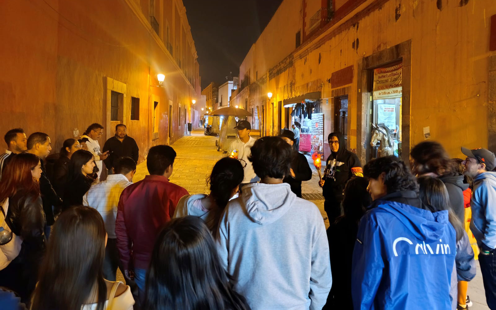 3 / 3 - Alumnos de Ingeniería Participan en Recorrido y Noche de Leyendas en Querétaro