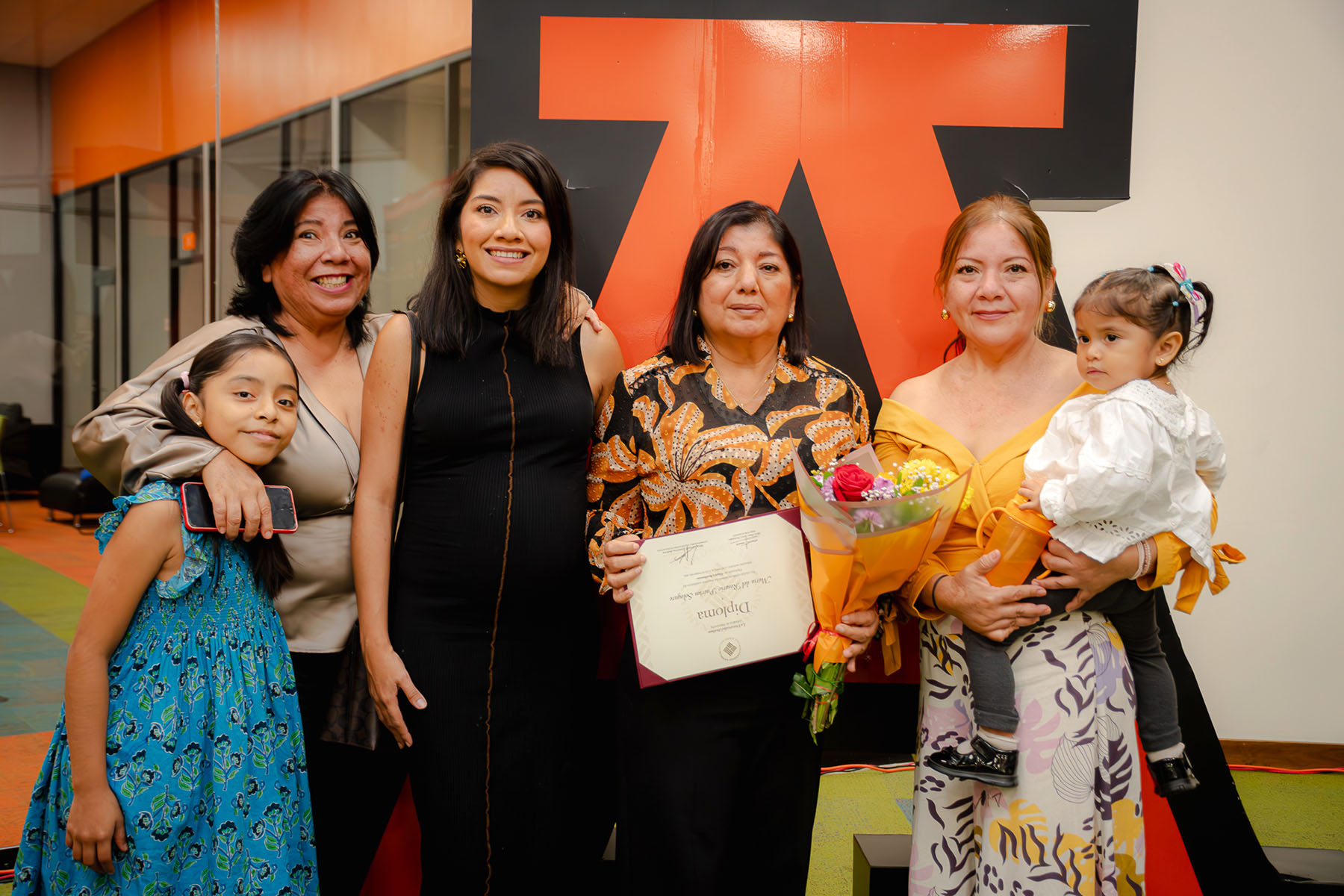 58 / 76 - Clausura de los Diplomados en Desarrollo Integral, en Duelo y Resiliencia y en Diseño de Espacios Exteriores