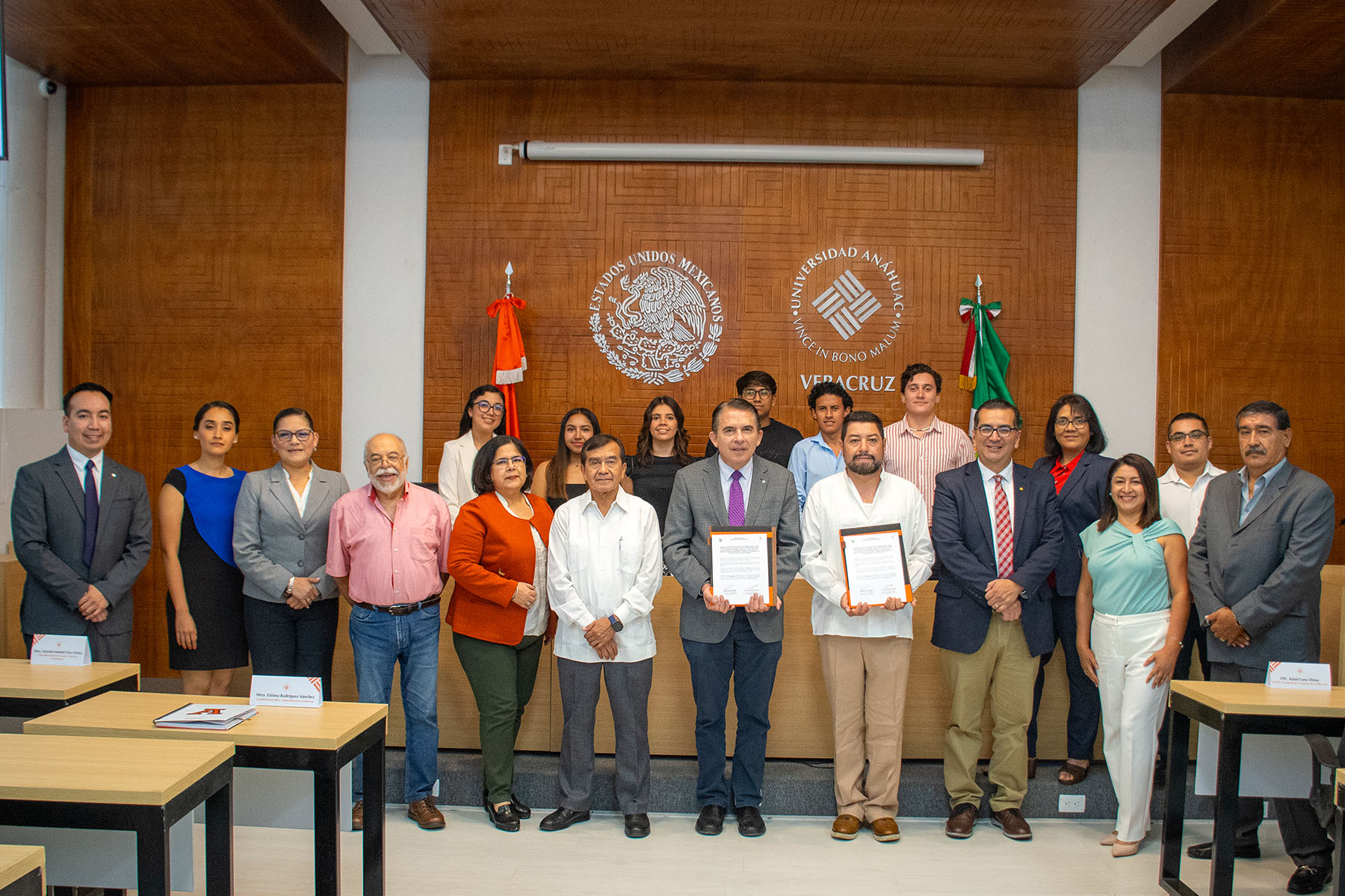 11 / 14 - Convenio con la Asociación Mexicana de Contadores Públicos Veracruz Centro A.C.