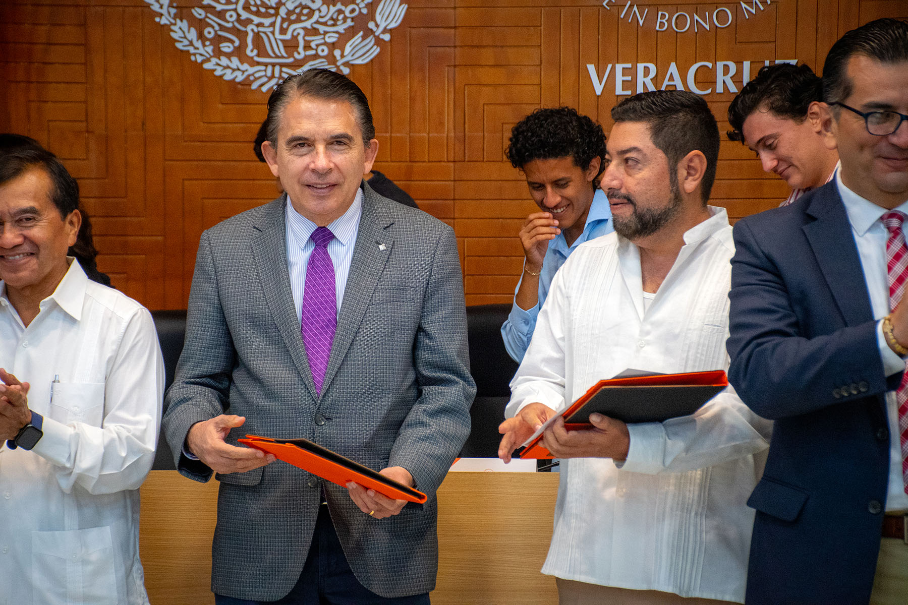 13 / 14 - Convenio con la Asociación Mexicana de Contadores Públicos Veracruz Centro A.C.