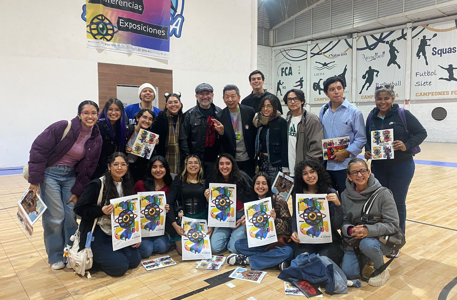 13 / 19 - Estudiantes de Diseño Gráfico en el Encuentro Ecos Creativos de la Bienal Internacional de Cartel en Querétaro