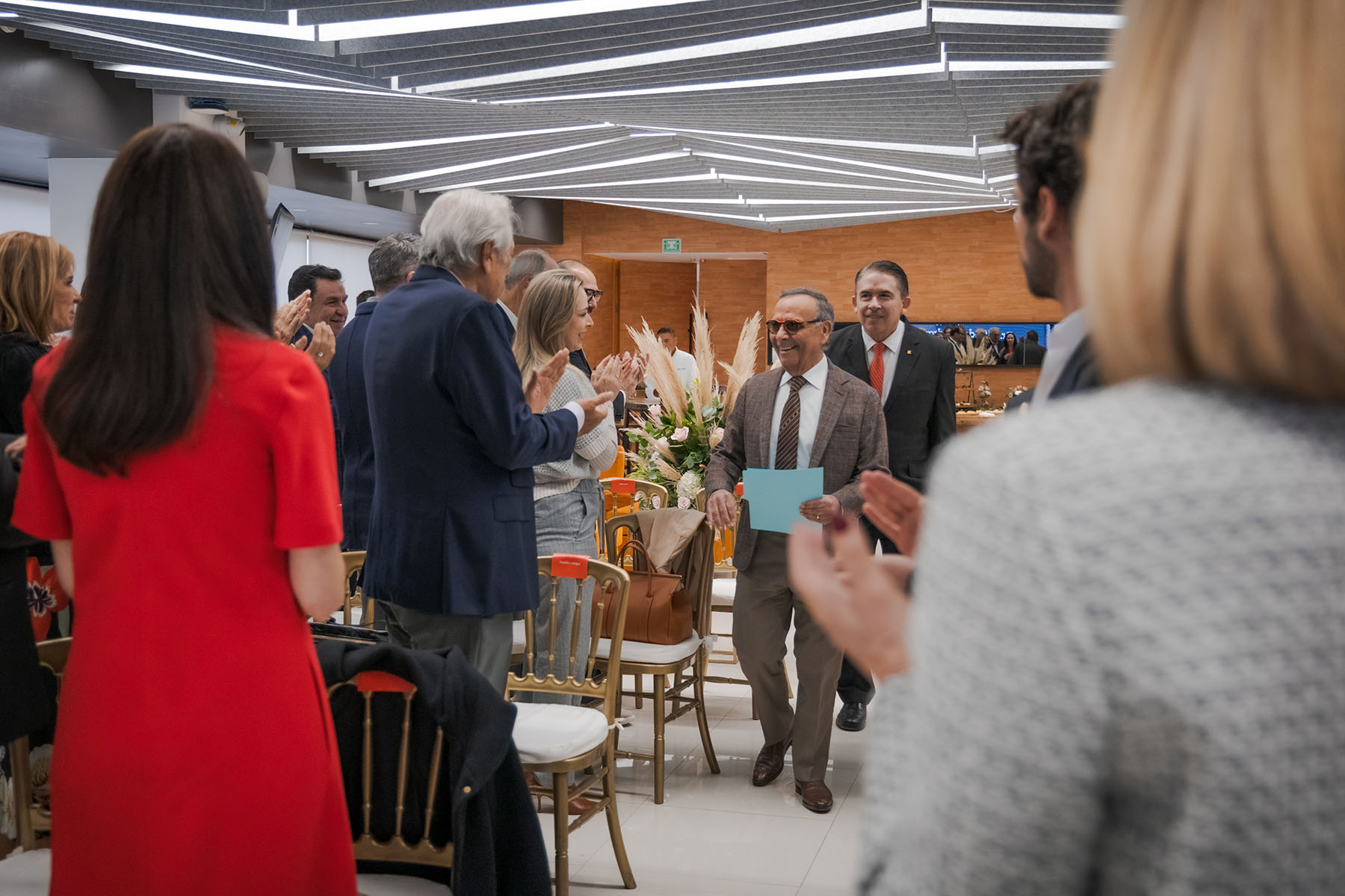 2 / 82 - Homenaje al Dr. Alfredo Chedraui Obeso, Presidente Fundador y Vitalicio de Nuestra Universidad