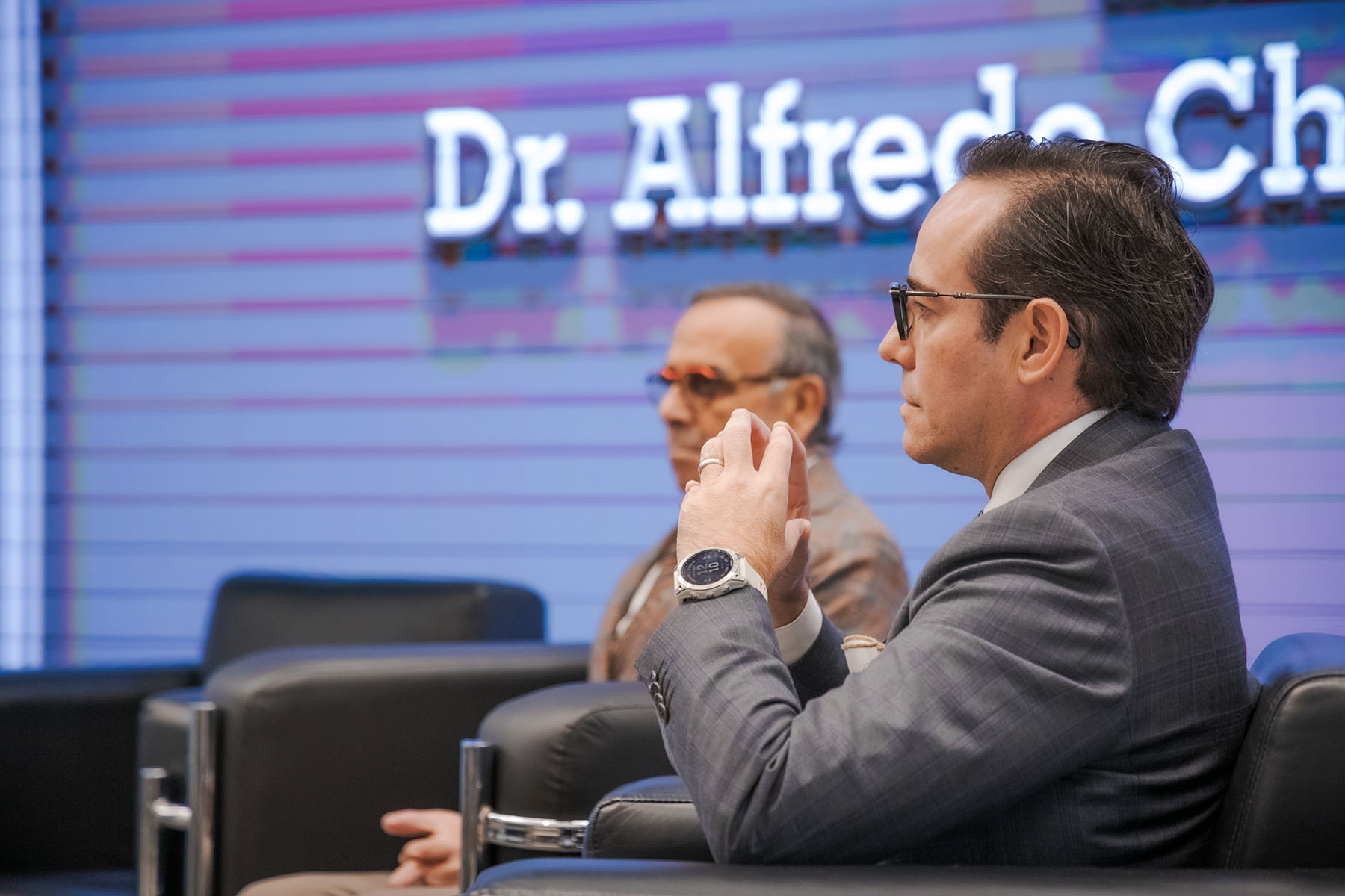 5 / 82 - Homenaje al Dr. Alfredo Chedraui Obeso, Presidente Fundador y Vitalicio de Nuestra Universidad