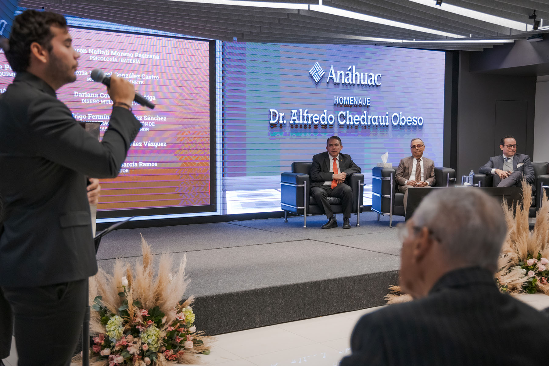 45 / 82 - Homenaje al Dr. Alfredo Chedraui Obeso, Presidente Fundador y Vitalicio de Nuestra Universidad