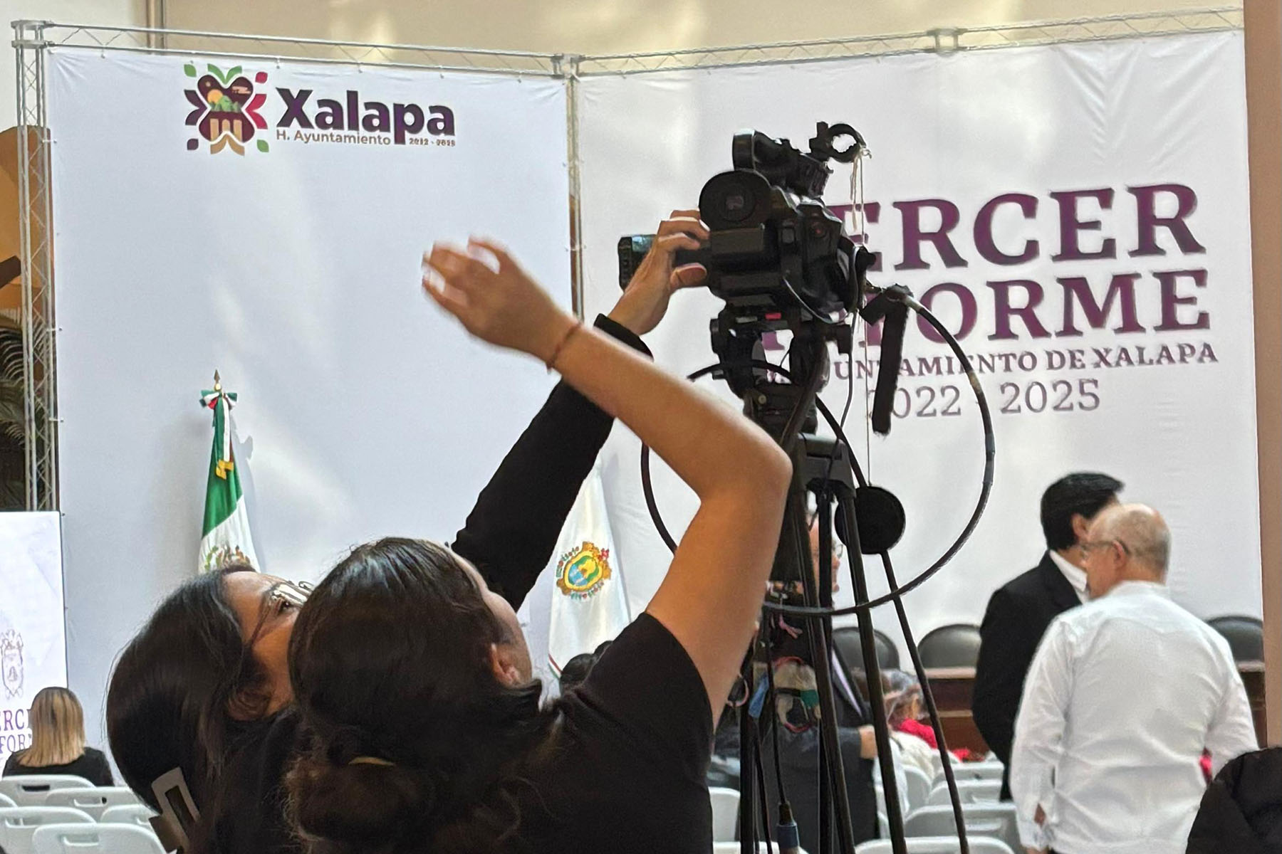 1 / 8 - Transmisión en Vivo del Tercer Informe de Gobierno Municipal de Xalapa