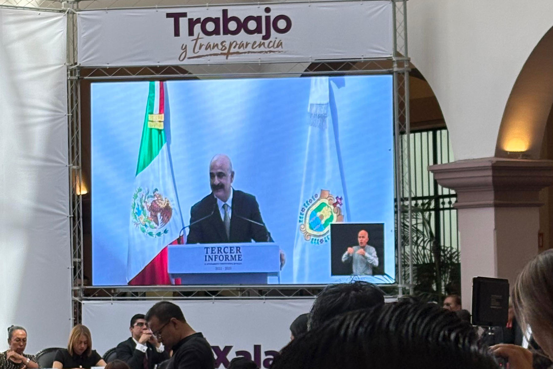 8 / 8 - Transmisión en Vivo del Tercer Informe de Gobierno Municipal de Xalapa