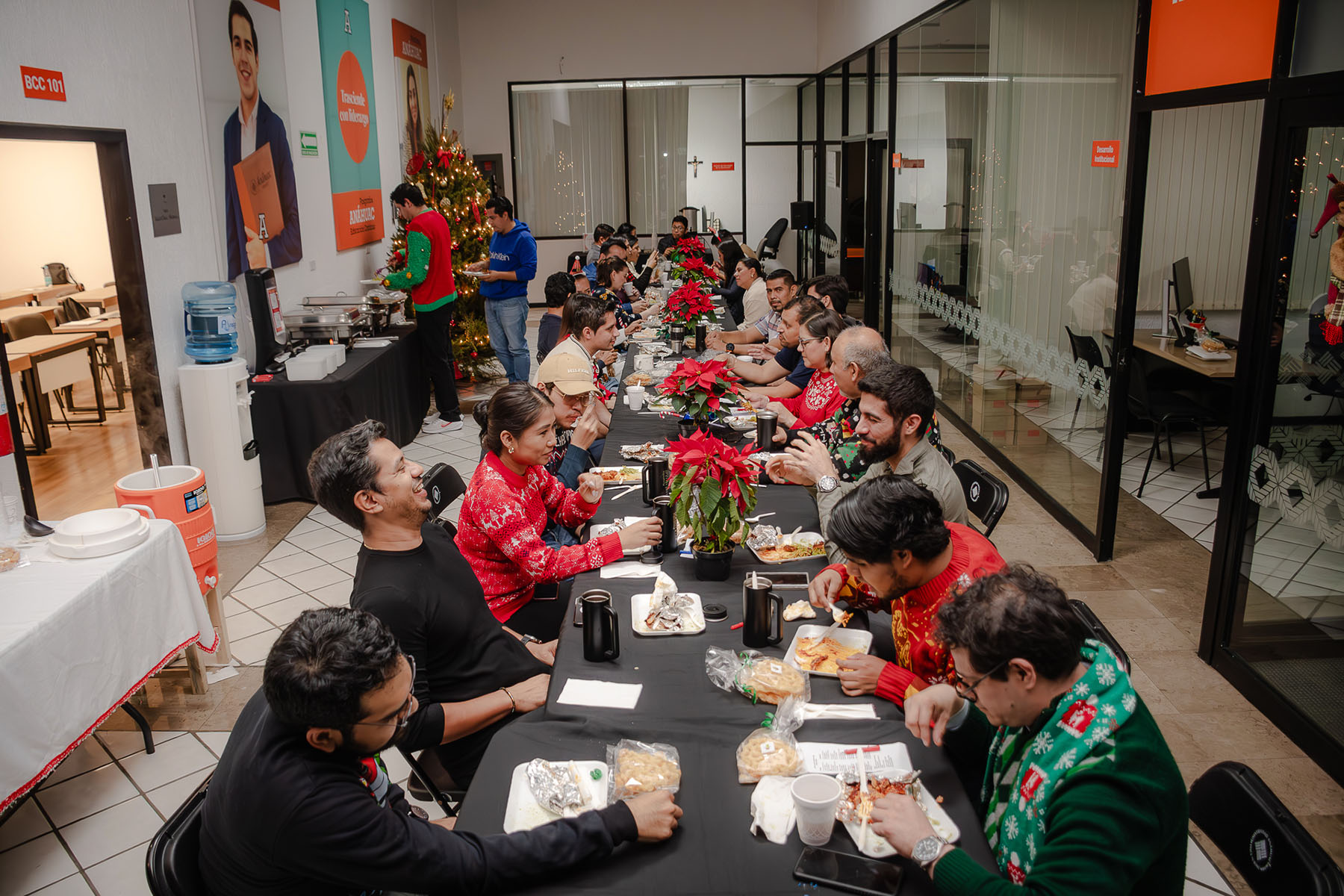 16 / 43 - Festejo de Navidad de Posgrados