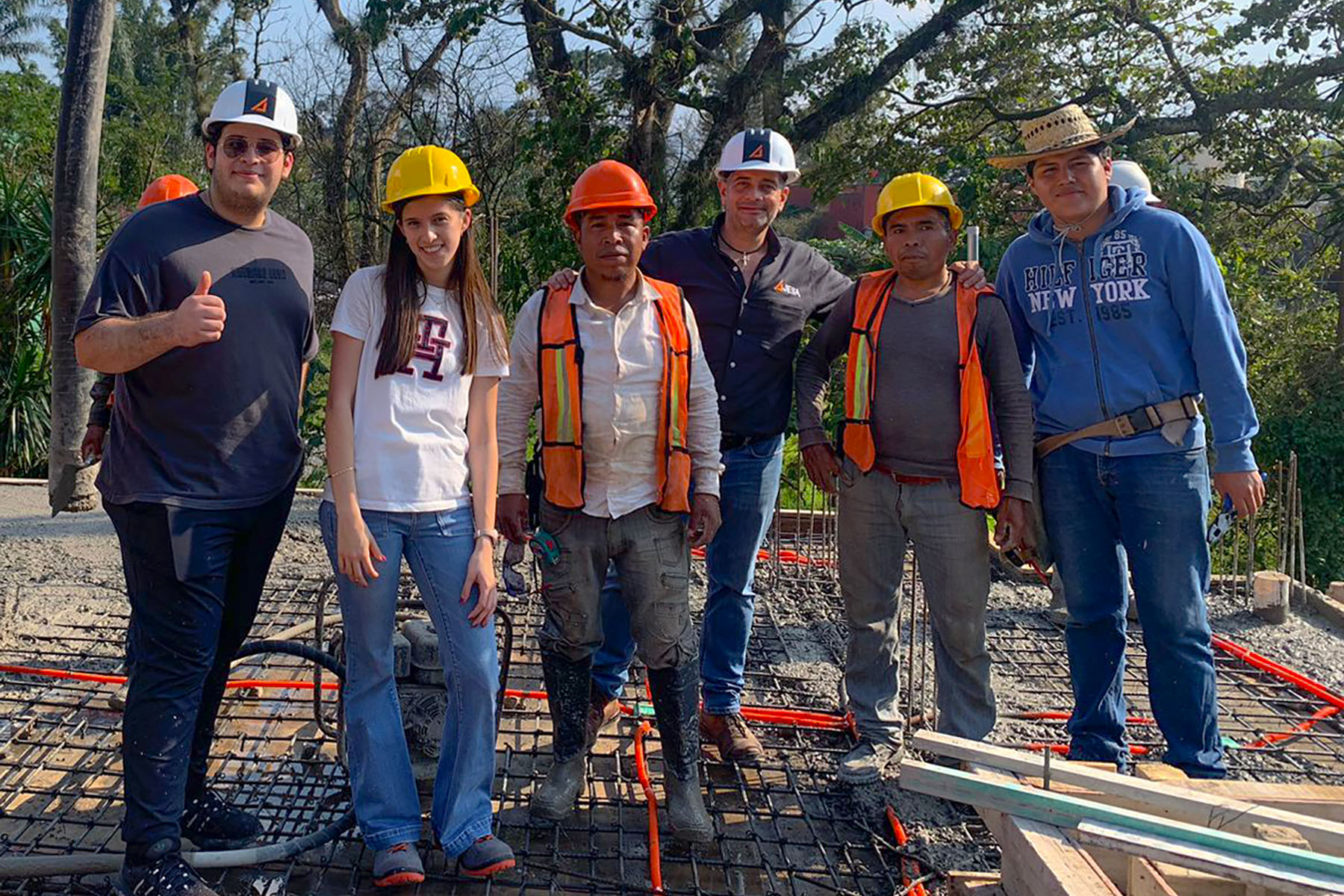 1 / 5 - Inmersión Temprana en Obra: Estudiantes Refuerzan su Formación Práctica