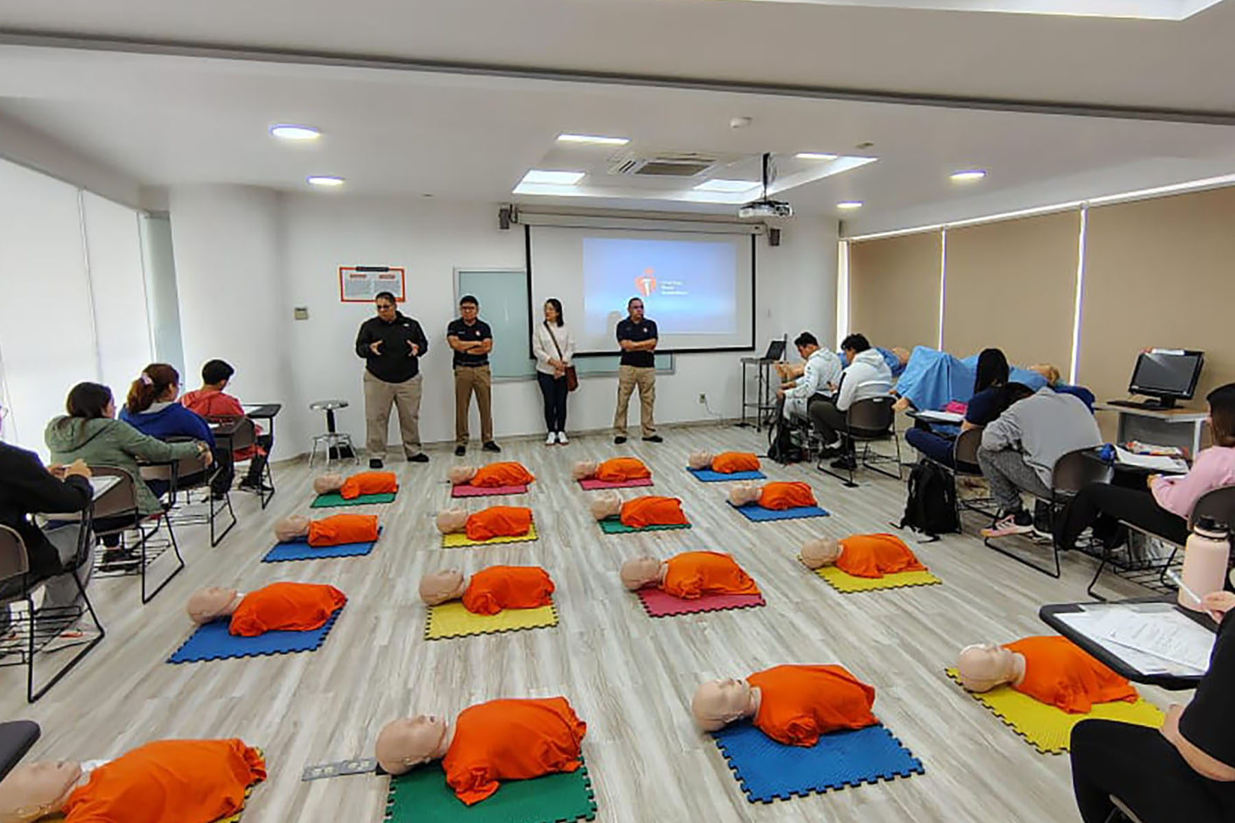 8 / 8 - Curso de Certificación Basic Life Support y Advanced Cardiovascular Life Support