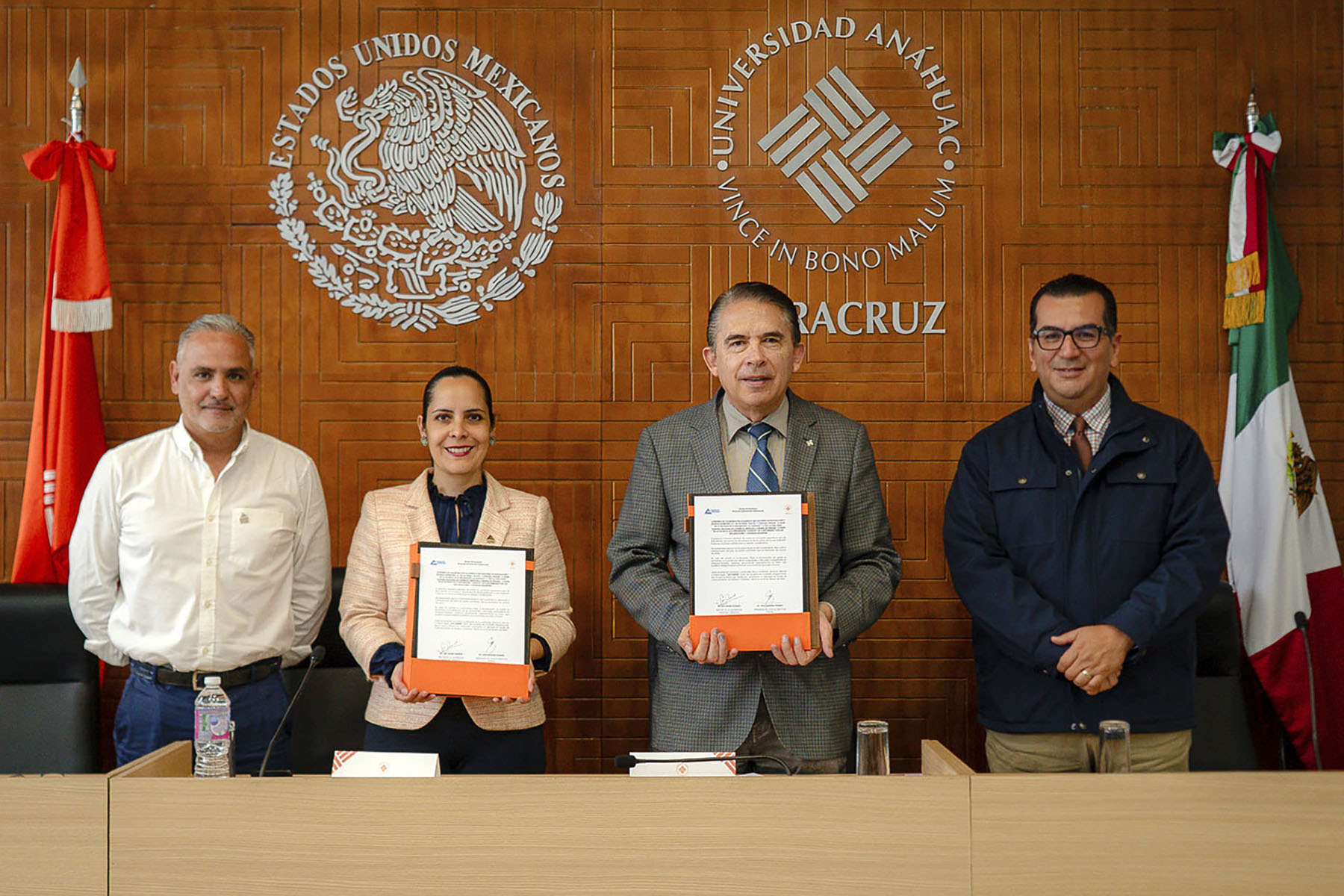 14 / 24 - Firma de Convenio de Colaboración con Canaco Servytur Orizaba