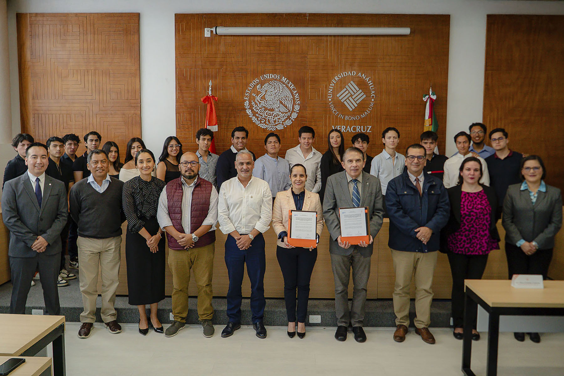 16 / 24 - Firma de Convenio de Colaboración con Canaco Servytur Orizaba