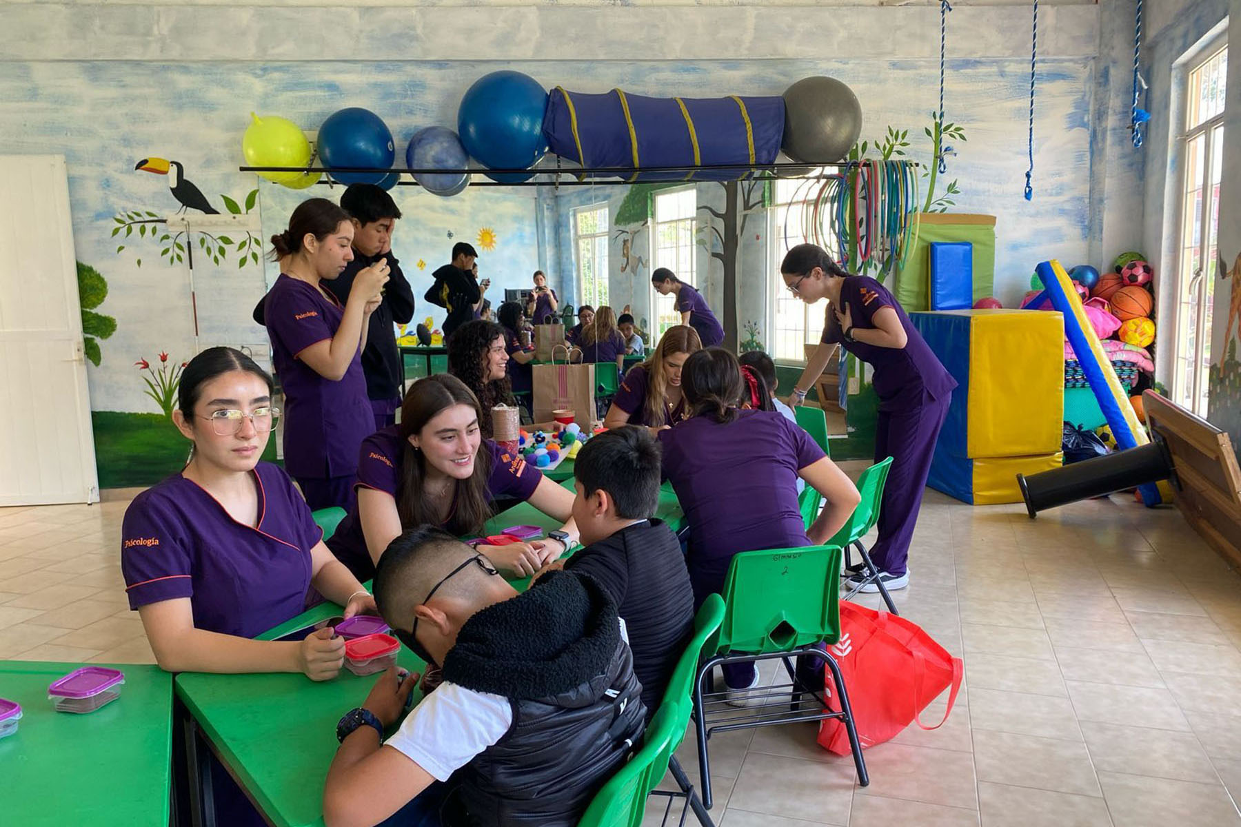 1 / 2 - Aplicación de Talleres en Ciegos Fundación Roma