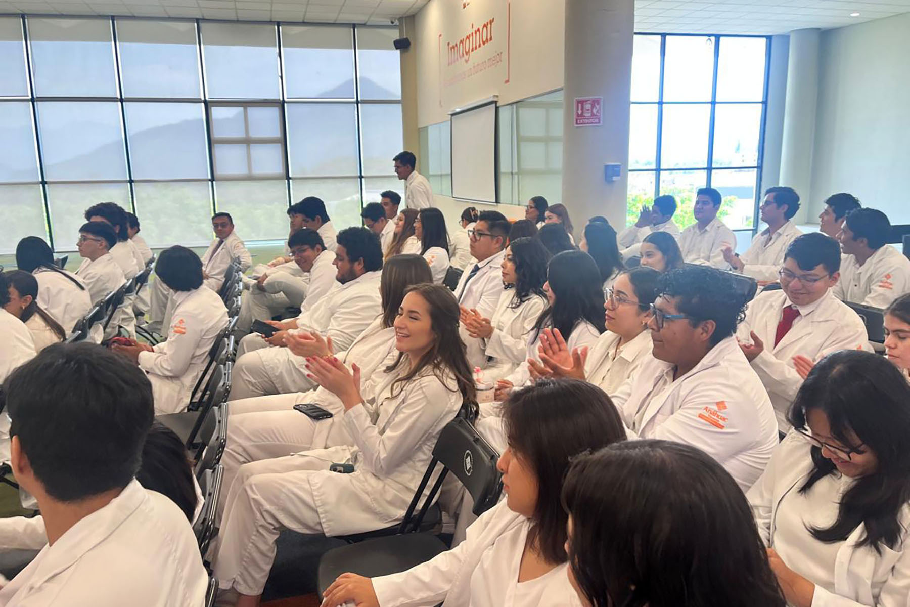5 / 23 - La Escuela de Medicina Consolida su Compromiso con la 4ta. Jornada Académica 5 / 23 - La Escuela de Medicina Consolida su Compromiso con la 4ta. Jornada Académica