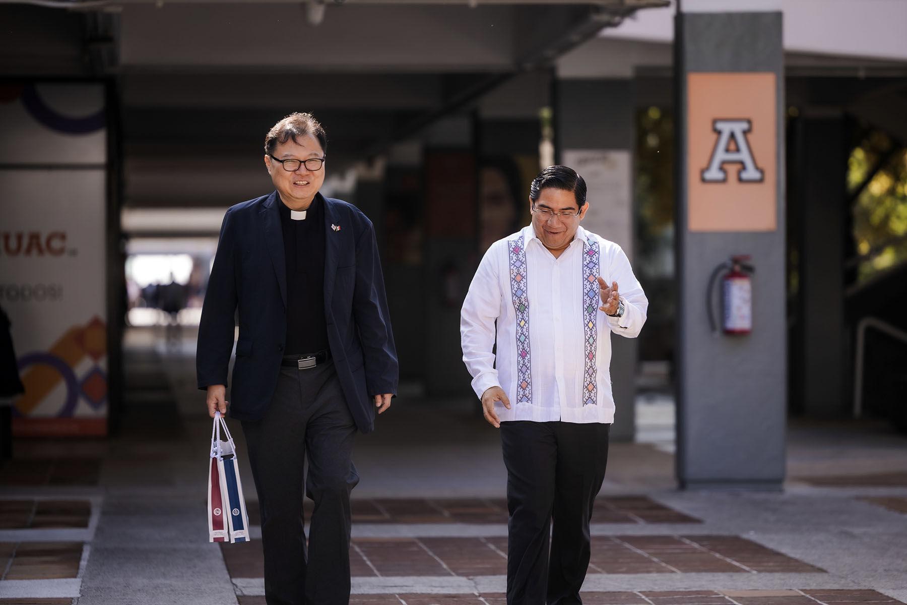 1 / 36 - Visita de la Universidad Católica de Pusan