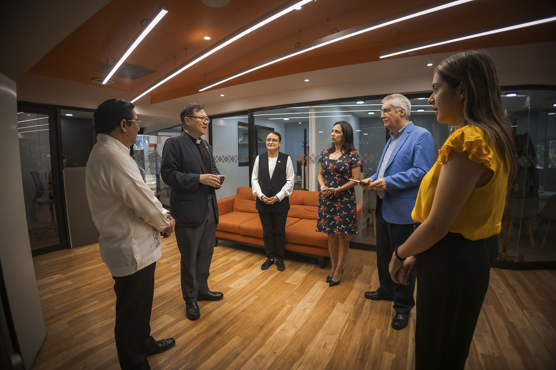 12 / 36 - Visita de la Universidad Católica de Pusan