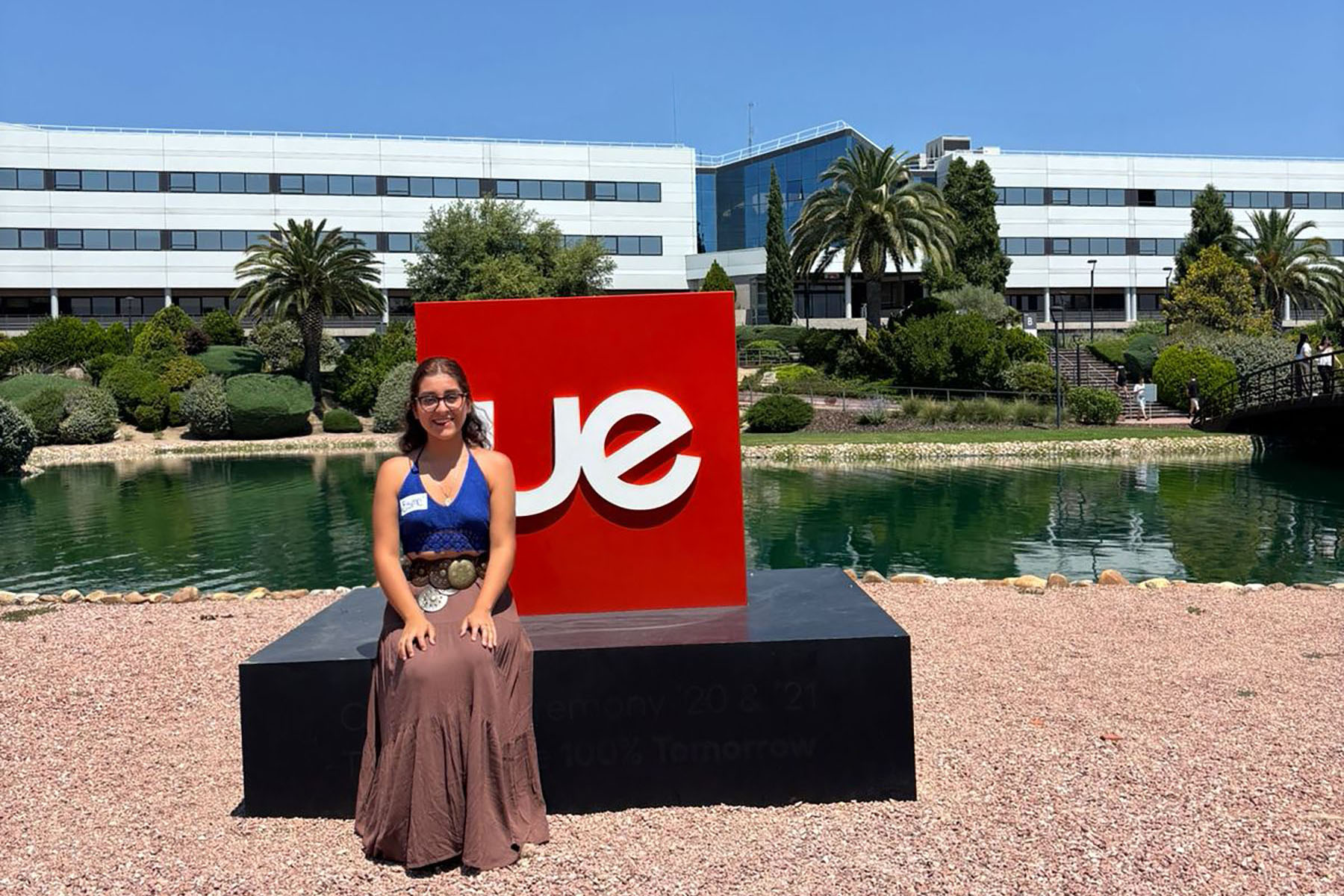 2 / 12 - Esmeralda Castillo Participa en Curso Internacional de Marketing Digital 2 / 12 - Esmeralda Castillo Participa en Curso Internacional de Marketing Digital