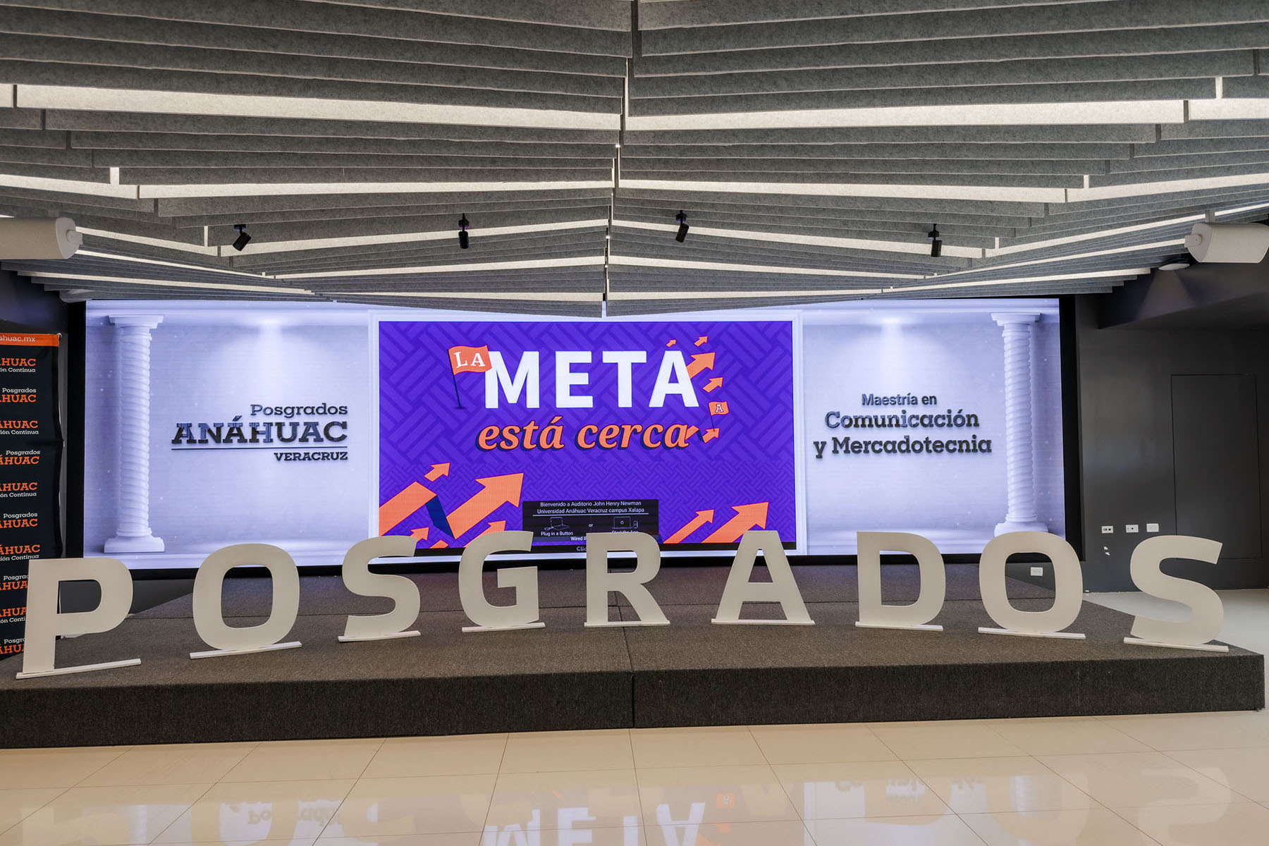 1 / 32 - La Meta Está Cerca: Clausura de la Maestría en Comunicación y Mercadotecnia