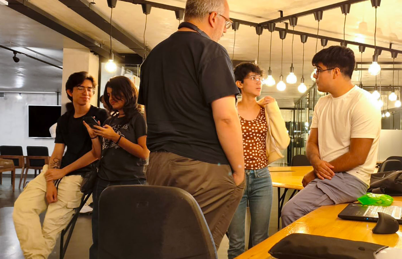 4 / 10 - Estudiantes de Animación Digital en la Final Global de la Game Jam Plus en Brasil