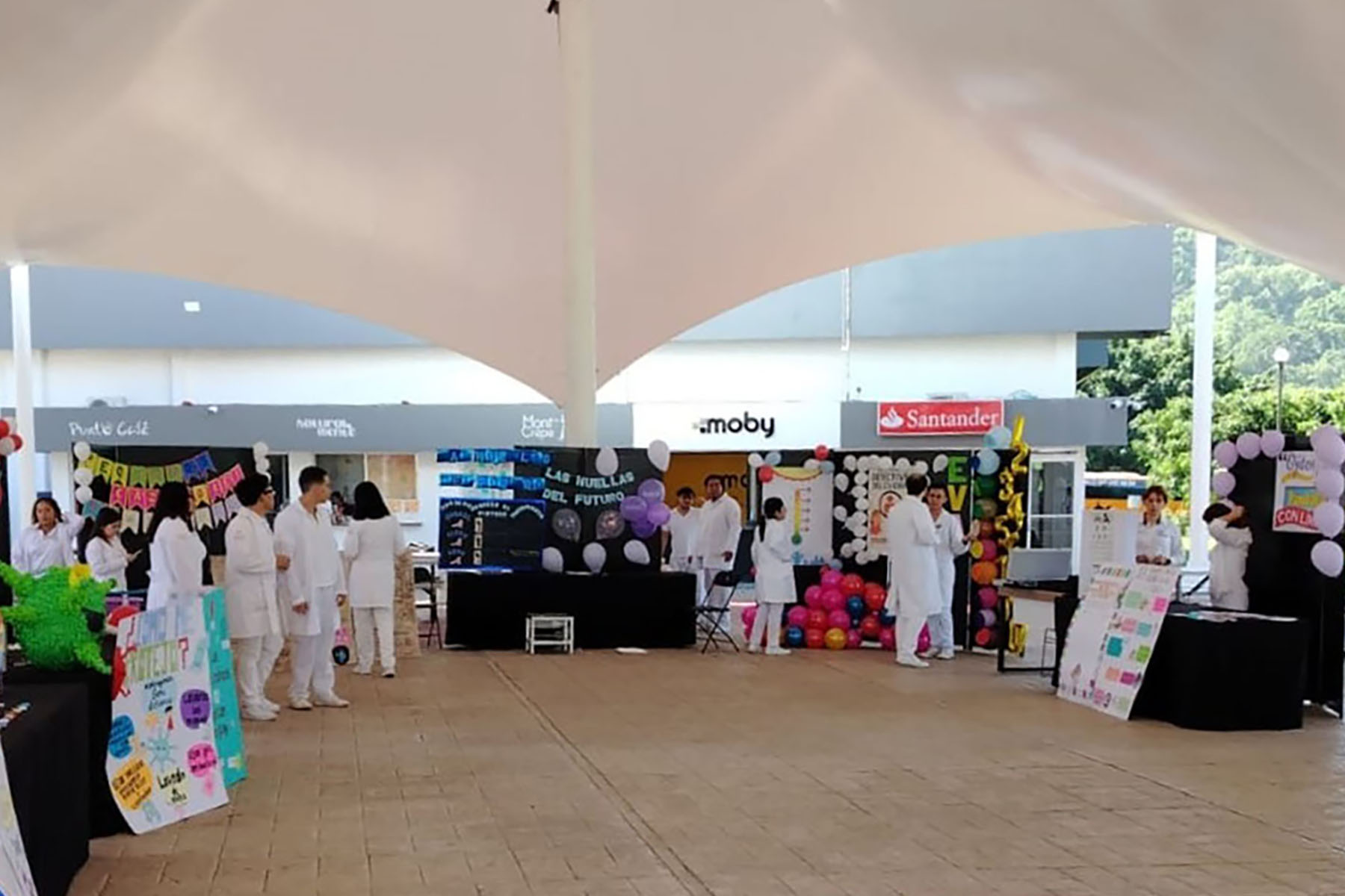 16 / 16 - La Escuela de Medicina Celebró la 3.ª Feria Binacional: Cuidando mi Salud Desde Pequeño