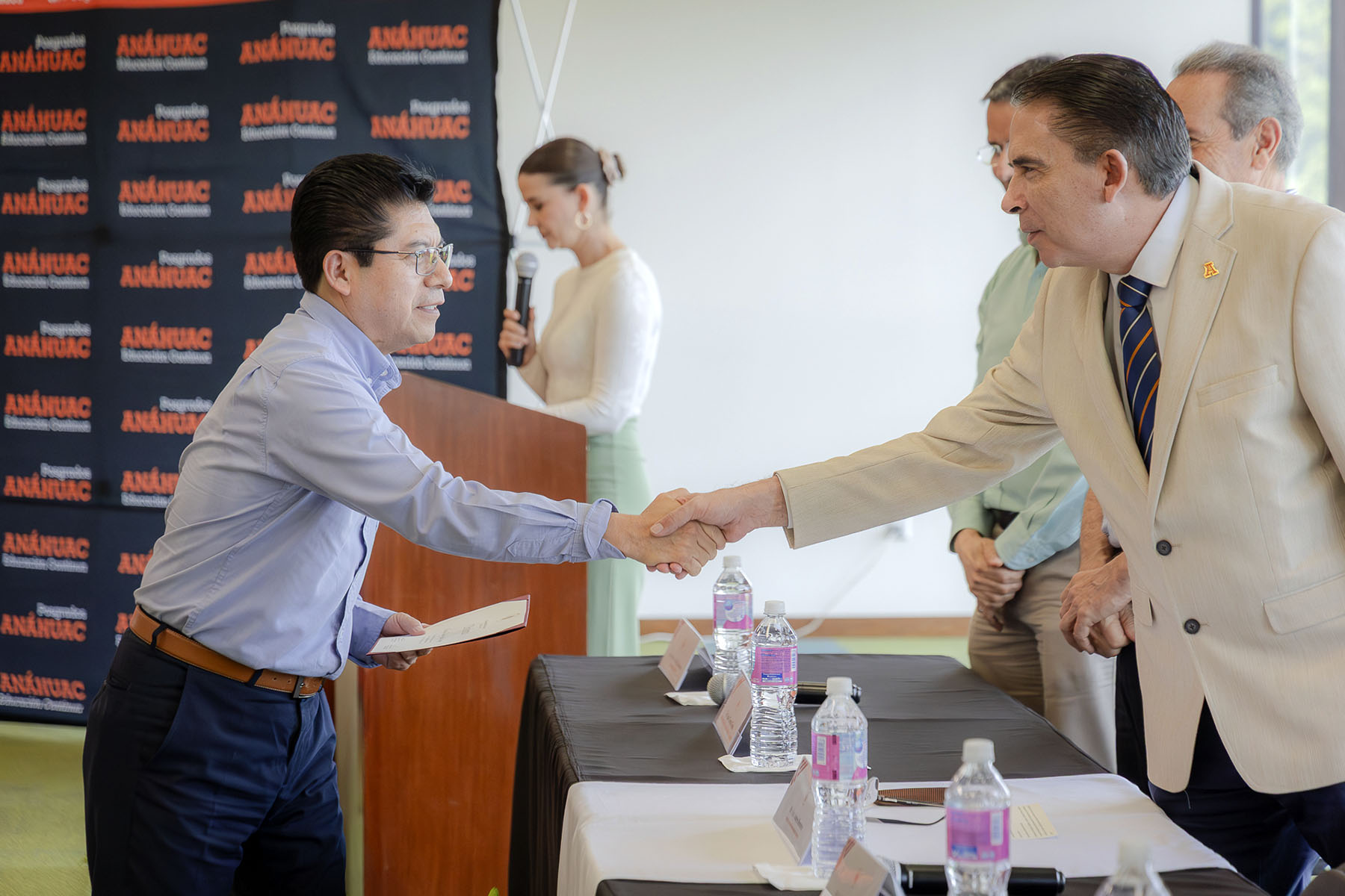 15 / 44 - Ceremonia de Clausura del Diplomado en Liderazgo y Desarrollo Gerencial