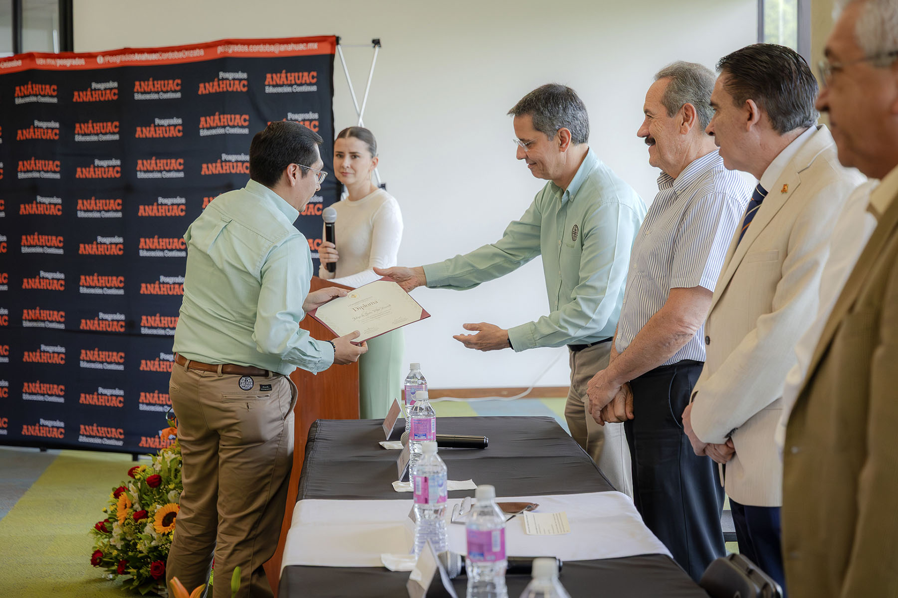 24 / 44 - Ceremonia de Clausura del Diplomado en Liderazgo y Desarrollo Gerencial